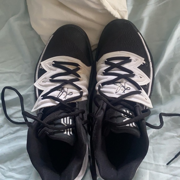 Kyrie fives black/white - Picture 4 of 5